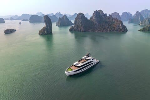 Traslado privado y crucero de un día de lujo por la bahía de Halong/Lan Ha desde Hanói
