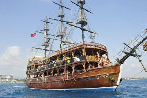Crociera in barca sul fiume Manavgat, cascata e tour del mercato da Antalya