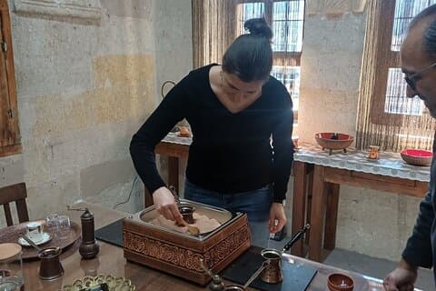Autentiska turkiska kaffe & Pistasch kaffe workshop + presentuppsättning