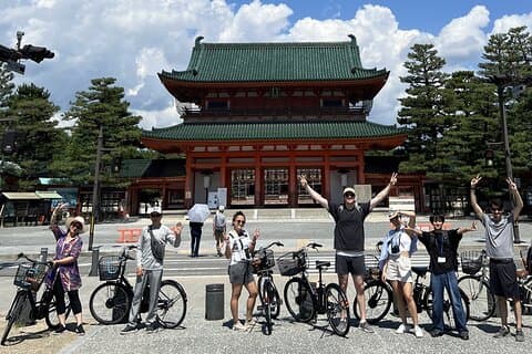 Salida desde la estación de Kioto: tour de medio día en bicicleta eléctrica con Kyotoite