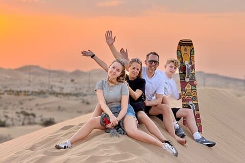 Safari privato nel deserto Abu Dhabi con giro in cammello e imbarco sulla sabbia