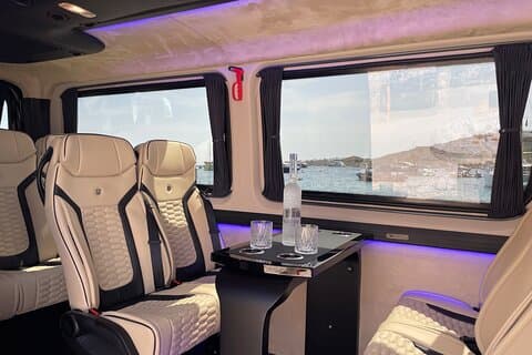 Mykonos genom en lokals ögon | Privat rundtur med lyxminibuss