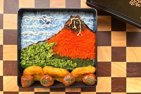 Créez une expérience Bento de personnage d'art inspiré de Hokusai Red Fuji