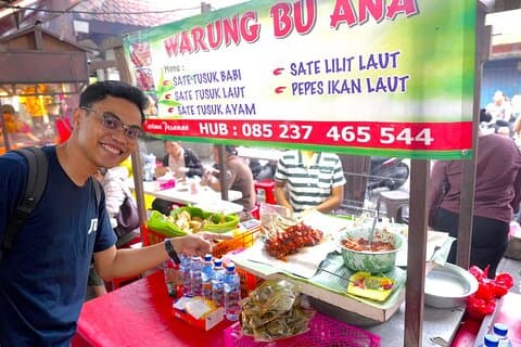 Bali: Private Evening Walking Tour with Culinary Experience