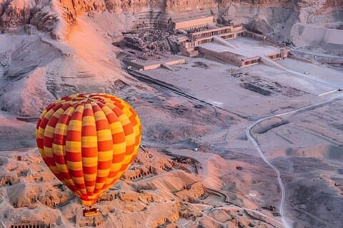 Giro in mongolfiera sopra Luxor con Templi e tombe in Cisgiordania