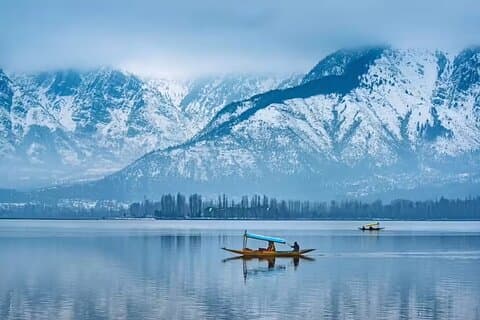 Tour privato di 2 giorni e 3 notti Gulmarg e Srinagar All Inclusive