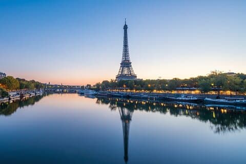 Tour privato di 8 ore a Parigi City con Guida Autista Locale