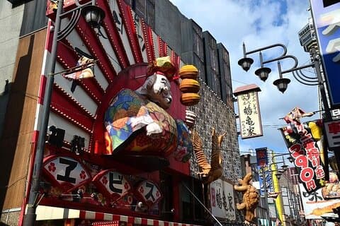Tour privado de dia inteiro em Osaka com destaques locais e gemas escondidas
