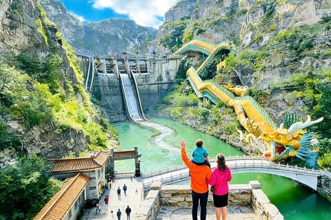 Tour privato di un giorno alla gola di Longqing con giro in barca e funivia da Pechino