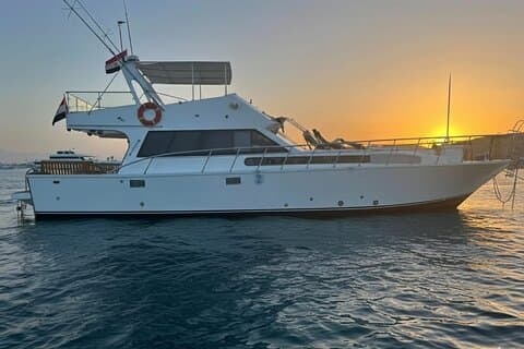 Privat båt , Fiske , Snorkling , Dolphins & Lunch – Hurghada