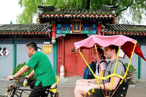 4-Hour Private Tour to Beijing Drum Tower with Drum Performance and Rickshaw