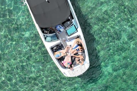Crociera privata in barca a Lake Tahoe Happy Hour 2 ore