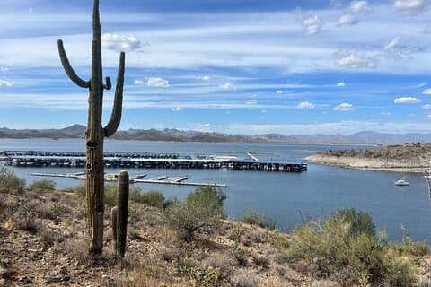 Private Lake Pleasant Boat Cruise with Captain