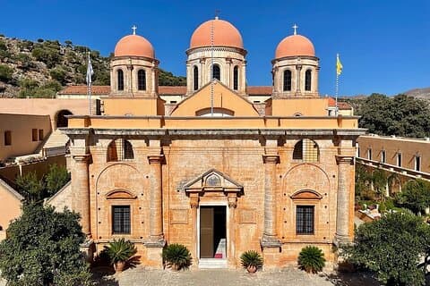 Private Tour Crete at Monasteries and Vamos Village with Lunch