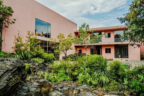 EKSKLUSIV TUR Luis Barragán Legacy Casa Pedregal - små grupper