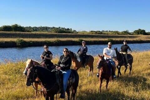 Tour in ATV di 1 ora & esperienza combinata a cavallo