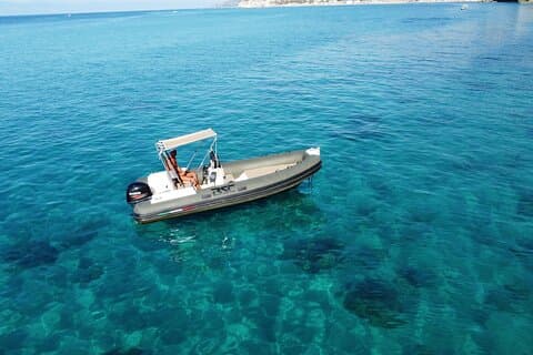 Inflatable boats and boats to discover the Coast of the Gods
