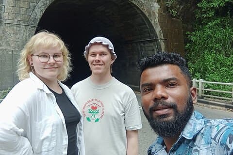 キャンディエラ列車に乗るためにナヌワラエリヤ駅(Nuwaraeliya)へ