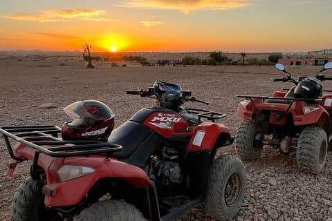 Agafay Desert Quad en Camel Rides met diner en show
