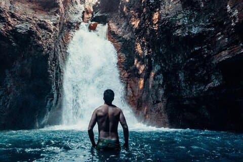 Tour privato alla cascata La Leona con pranzo incluso