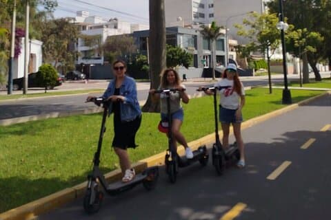 Segway E-Scooter Rental à Miraflores, Lima — 2 - Hour Scenic Ride