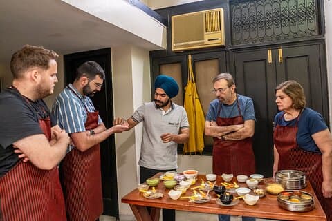 Indian Cooking Class in an Authentic Local Home – Learn 6 Dishes