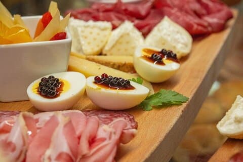 Vins, pains et accompagnements authentiques de Toscane