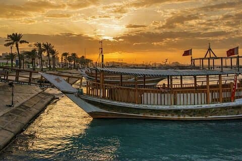 Doha : crociera tradizionale in Dhow con vista sul tramonto e sullo skyline