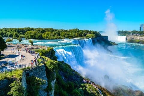 Tour privato da Toronto a Cascate del Niagara per un massimo di 4 persone