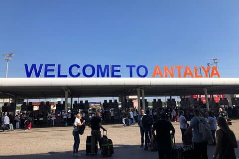 アンタルヤ空港からサイドへ,ララ,ベレクホテルズミニバス送迎