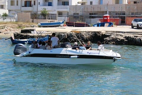 Private boat tour of 1h30 to the Caves of Polignano a Mare