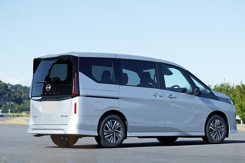 ヤーラからエラへの乗り合いシャトルサービス