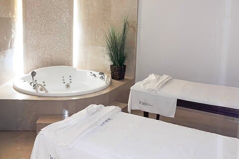 Visa tillgängliga rum för Kusadasi Turkish Bath and Massage at Charisma Hotel