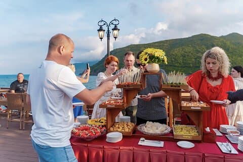 Crucero de lujo al atardecer por la bahía de Nha Trang – Cena, cócteles y traslado