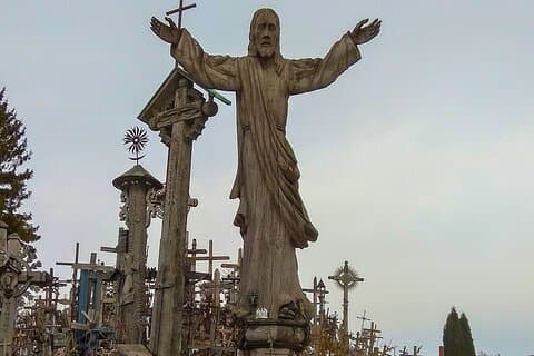 A partir de Riga Hill of Crosses Bauska e Jelgava Castelos