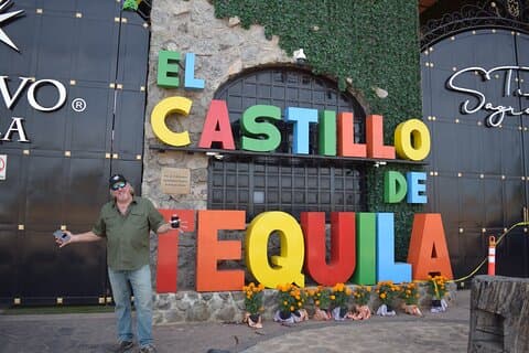 Rundtur i El Castillo destilleriet till Cantaritos Upplevelse