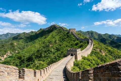 Transporte privado de ida y vuelta en Tianjin al paso de Huangyaguan y las tumbas de Qing del este