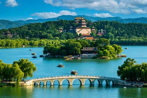 Private Layover Tour to Mutianyu Great Wall and Summer Palace with Cable Car