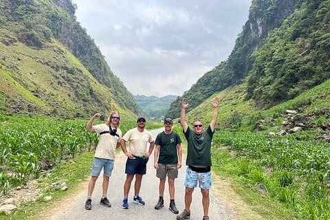Full 4 Day Ha Giang Loop Private Motorbike Tour and Discovery