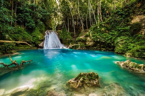 Blue Hole & Ocho Rios Discovery: tour privato della costa di Falmouth