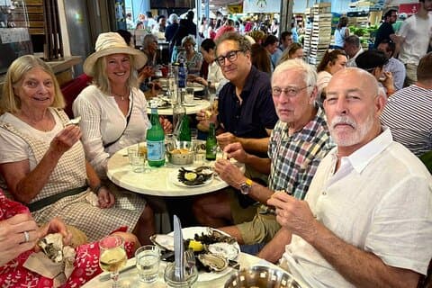 Tour privato di degustazione di cibo a Bordeaux con esperto locale