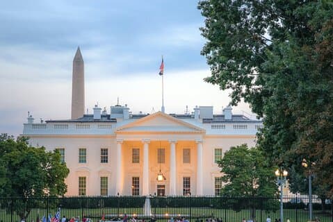 Full Day DC: City Bus Tour, Seasonal Boat Cruise, Entry Tickets