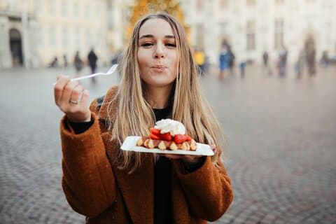 Brussels Private Food Tour: Waffles, Fries, Beer & Local History