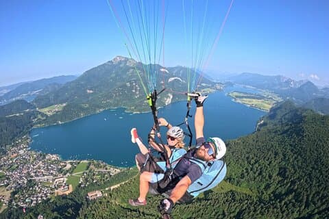 Tandem paragliding in St. Gilgen above Lake Wolfgang
