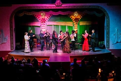 Flamenco-Show und Abendessen in Sevilla
