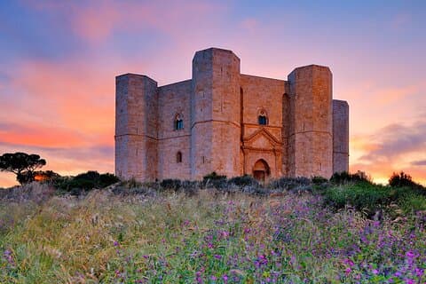 Private Sunset Tour: UNESCO Castel del Monte, Trani & Bitonto