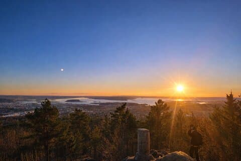 Panoramic Peaks and Oslo’s Best Fjord Views Hike