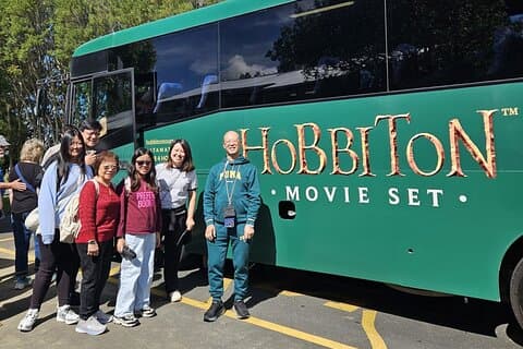 Private Transportation to Hobbiton Movie Set (Family or Groups)