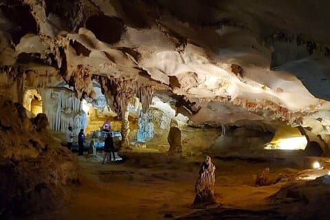 白頭ロングベイ日帰り旅行：素晴らしい洞窟と秘密の風景を探索