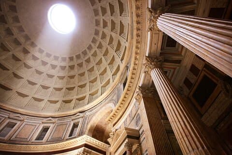 Le Panthéon de Rome met en lumière la Rome antique au baroque